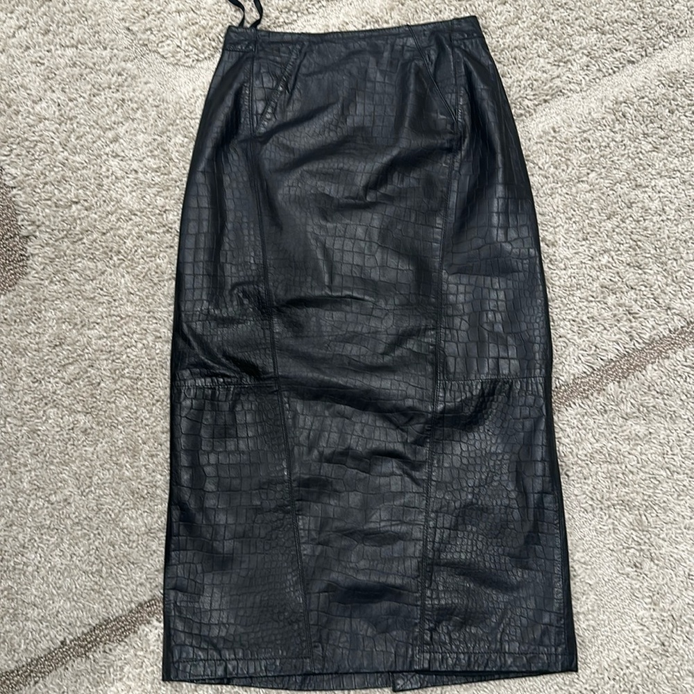 'toffs Black Leather Crocodile Imprint Midi Pencil Skirt